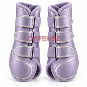 Bottes de brossage équestres haut de gamme offrant une protection fiable des jambes, un confort respirant et une fermeture sécurisée pour les chevaux actifs - Product Image 1