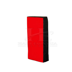 Bouclier de frappe professionnel pour le karaté, le taekwondo et le MMA, avec poignée robuste pour une pratique sûre et efficace - Product Image 2