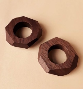 แหวนรองผ้าเช็ดปากไม้แบบทันสมัยรักษ์โลกสำหรับงานปาร์ตี้ ขนาดกว้าง 5 ซม. - Product Image 1
