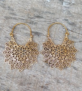 Pendientes de Latón al por Mayor, Pendientes de Latón Puro de Alta Calidad, Ligeros y Duraderos, Precio de Fábrica Personalizado - Product Image 6
