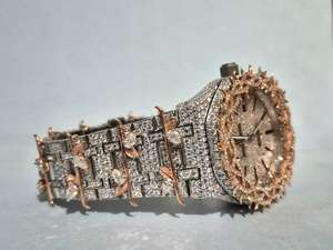 Montre de luxe sertie de diamants, directement de l'usine, pour les fêtes et les mariages, disponible à prix abordable depuis l'Inde. - Product Image 2