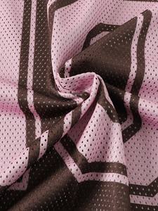 T-shirt de football en maille 240 g/m² style universitaire pour homme, marron et rose contrastant, col en V, tenue de sport d'équipe, maillot de football américain personnalisé - Product Image 3