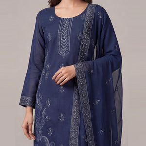 Nouvelles arrivées de robes Salwar Kameez brodées pour femmes, vêtements d'été en tissu lawn, conçus par des créateurs pakistanais. - Product Image 1