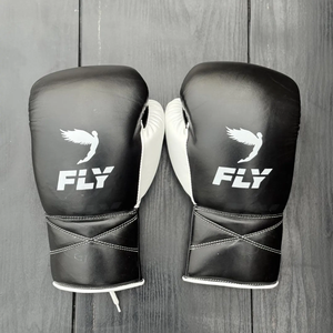 Guantes de Boxeo Personalizados Fly SuperLace Pro X 2 de Cuero Vacuno Genuino para Kick Boxing, Sanda, MMA, Sparring y Entrenamiento, con Muñequera Ajustable - Product Image 3