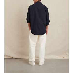 เสื้อเชิ้ตแขนยาวผู้ชาย สีพื้น ปกคอปก ผ้าฝ้ายป๊อปลิน 100% กันยับ ทรงปกติ ใส่ได้ในฤดูใบไม้ร่วง - Product Image 4