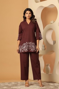Conjunto de Baju Kurung Bordado para Mujer, Cuello en V, Manga 3/4, Túnica y Pantalón Coordinados, Ropa Modesta - Product Image 1
