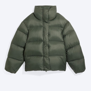 2. Chaqueta Acolchada con Capucha para Mujer, Abrigo Acolchado Cálido de Invierno, Ropa Exterior Ligera y Aislante, Diseño Personalizado, Suministro de Fábrica al por Mayor - Product Image 3