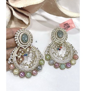 Pendientes Fusion de Plata de Primera Calidad con Acabado Plateado para Mujeres y Chicas, Ideales para Looks de Noche y Fiestas - Product Image 1