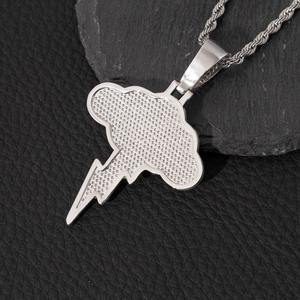 Colgante de Rayo Luminoso Icy Iced Out de Latón Chapado en Oro de 18K, Joyería de Moda, Collar de Nube para Mujer - Product Image 3