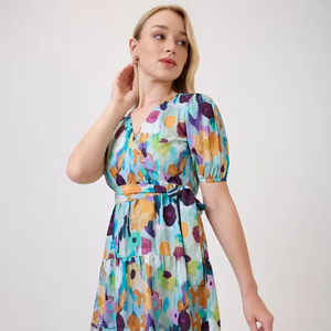 เดรสลำลองสำหรับผู้หญิง ลายดอกไม้ พิมพ์ลายดอกไม้ สำหรับงานปาร์ตี้ ฤดูร้อน ความยาวปานกลาง เอวธรรมชาติ แขนพองทรงทันสมัย ผ้าเครป ทรงเข้ารูปและบานออก - Product Image 1