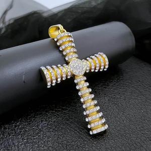 Collar de cruz grande de moissanita gótica de acero inoxidable chapado en oro de 18k, joyería de lujo estilo hip hop - Product Image 6