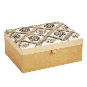 Juego de Aretes y Collar Bordados con Cuentas Verdes, Caja con Espejo, Caja de Joyería de Terciopelo Personalizada para Anillos y Aretes - Product Image 4