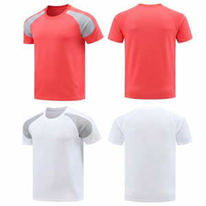 T-shirt homme tendance personnalisé, coupe athlétique, séchage rapide, rouge corail, panneau en maille respirante gris, vêtement d'été - Product Image 1