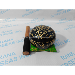 Juego de Cuencos Tibetanos de Latón Negro Antiguo de 4 Pulgadas Hechos a Mano, con Martillo, Cojín, para Yoga, Chakra, Meditación, Regalo - Product Image 6