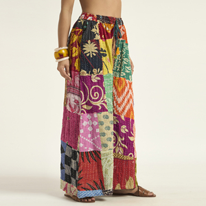 Pantalon palazzo vintage en patchwork Kantha pour femme, fait main, en coton recyclé, style bohème, vente en gros - Product Image 4