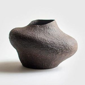 Vase de sol rustique en papier mâché, grande urne amphore à deux longues poignées, pot de fleurs cylindrique texturé, décoration Wabi Sabi - Product Image 5