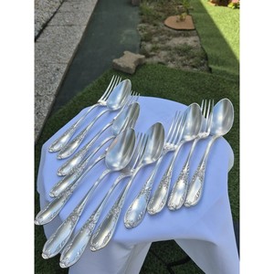 Nuevo Juego de Cubiertos de Metal Elegante con Acabado de Espejo, Apto para Lavavajillas, Colección de Cubiertos Plateados para Bodas y Eventos - Product Image 3