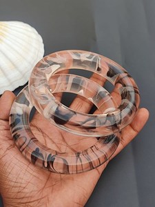 Bracelets en résine artificielle faits main de haute qualité avec fleurs pressées, taille et couleur personnalisables, pour la mode inspirée de la nature printanière - Product Image 4