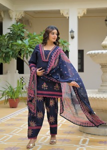 Ensemble Salwar Farsi en coton bleu brodé pour femme avec dupatta imprimé, style traditionnel, coupe ample, longueur cheville, tenue décontractée, Inde - Product Image 2