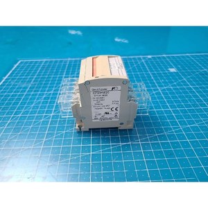 Protecteur de circuit 3 pôles Fuji CP33FM/20 CP33F-M020, d'occasion, pièces d'équipement semi-conducteur de marque Legacy - Product Image 1