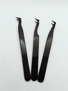 Pinzas para Pestañas de Acero Inoxidable Negro de Alto Rendimiento, Marca Privada Personalizada, Pinzas para Pestañas con Agarre Nano de 45, 75 y 90 Grados con Diseño de Bandera - Product Image 4