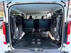 Fourgon de transport multiplaces d'occasion 2021, série Commuter - Product Image 1