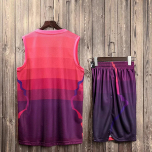 Ensemble short et maillot de basketball sublimé dégradé rose et violet, tenue d'entraînement athlétique personnalisée, vente en gros usine - Product Image 2