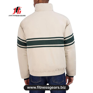 เสื้อแจ็คเก็ตพัฟเฟอร์มีฮู้ดสำหรับผู้ชาย สีเบจเขียวลายทาง กันลมสำหรับฤดูหนาว สวมใส่สบาย มีกระดุมปิด - Product Image 2
