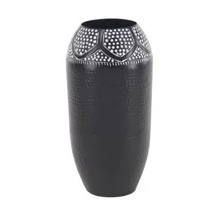 Vase de sol moderne en métal noir avec motif géométrique, accent décoratif fait main pour salon et table à manger - Product Image 1
