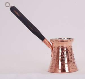 Cafetière turque classique en cuivre pour une préparation authentique du café du Moyen-Orient, idéale pour la maison, la cuisine, le café, le bar, le restaurant - Product Image 3