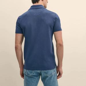 Nuevo polo de moda para hombre, 100% algodón, grueso, 300 GSM, con logo impreso en DTF personalizado, color azul cielo, tela piqué. - Product Image 2