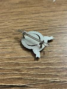 Badge d'épaule rétro en alliage de zinc émaillé, cravate de revers personnalisée avec logo, écologique et sans nickel, pour uniforme ou cadeau - Product Image 2