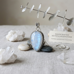 Wholesale <b>Rainbow</b> Moonstone Pear Shape Brass Pendant Handmade Gemstone Pendant Boho Jewelry Necklace Charm No Chain - Product Image 3