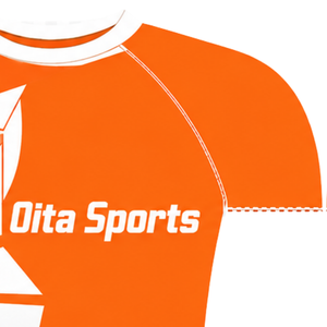 Camiseta Deportiva de Compresión Personalizada Naranja y Blanca de Manga Corta con Cuello Redondo y Diseño Geométrico para Entrenamiento Atlético - Product Image 4