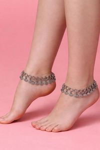 Tobillera nupcial ecológica con diseño elaborado y joyería Ghungroo para bodas y eventos especiales disponible para la venta - Product Image 2