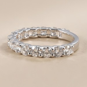 Bague de fiançailles demi-éternité en moissanite taille ronde, argent 925 véritable, cadeau idéal pour elle - Product Image 3