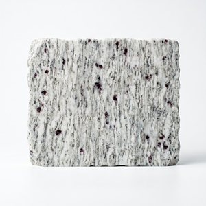 Fournisseur de dalles de granit poli blanc Chira découpées sur mesure pour les cuisines modernes, les salles de bain, les revêtements muraux, les projets commerciaux - Product Image 2