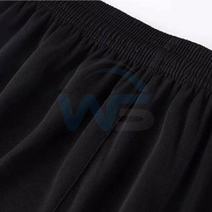 Dernier design d'uniformes de football en polyester respirant avec couleurs et tailles personnalisées, haute qualité pour les clubs et équipes de football - Product Image 6