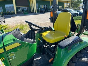 Tracteur compact 2026 3033R Z207825 – Équipement Premium Prêt à l'Exportation - Product Image 3