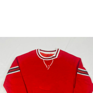 เสื้อสเวตเชิ้ตผู้ชายสีแดง ปักโลโก้แบบกำหนดเอง ผ้าโพลีเอสเตอร์ คอกลม มีฮู้ด สไตล์สตรีทแวร์สำหรับฤดูหนาว เสื้อสเวตเชิ้ตแบบ Letterman สำหรับชมรมนักเรียน - Product Image 2