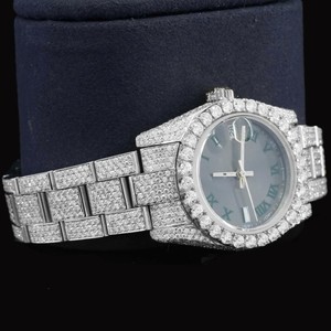Montre élégante de qualité supérieure, haut de gamme, blanche, sertie de diamants en moissanite, cadran vert, caractéristiques classiques, prix abordable - Product Image 3