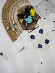 Ensemble Kurta moderne pour femme en rayonne brodée blanche, manches trois quarts, pantalon et dupatta en Chanderi, séchage rapide, idéal été/hiver pour les fêtes - Product Image 6