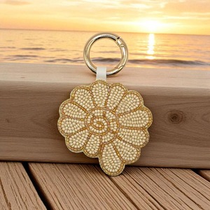 Breloque Papillon et Porte-clés Personnalisables Tendance avec Broderie Perlée – Style Élégant en Perles de Rocaille d'Inde - Product Image 2