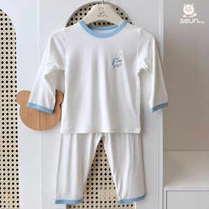 Ensemble de vêtements de détente à manches longues pour garçons et filles SeunKids, pyjama en viscose respirant, fabriqué au Vietnam - Product Image 4