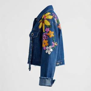 Vestes en jean matelassées pour femmes pour l'hiver Vestes de camionneur à motif floral brodé sur toute la surface Veste en jean pour hommes - Product Image 3