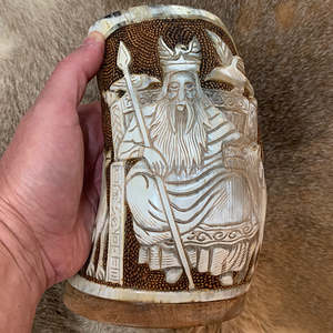 Jarra de cuerno vikingo de estilo religioso de alta calidad de la India, cerveza y agua tallada ecológica para uso doméstico o hotelero - Product Image 3