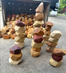 Jeu de construction en bois naturel Tumi Ishi, ensemble de pierres empilables, durable, écologique, jouet DIY - Product Image 3