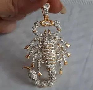 Pendentif Scorpion personnalisé en moissanite véritable de 4 carats, coupe ronde, plaqué or jaune 14 carats, argent sterling, pour femmes - Product Image 2