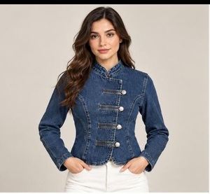 Chaqueta de Mezclilla para Mujer de la Mejor Calidad, Chaqueta de Jeans Azul Informal y Elegante, Prenda Exterior Moderna para Damas, Disponible para la Venta - Product Image 2