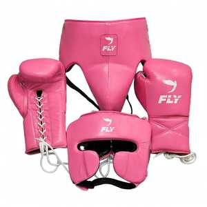 Ensemble de boxe de qualité supérieure de couleur orange avec logo personnalisé, fabriqué en cuir véritable avec lacets à boucles et crochets antidérapants pour le Muay Thai - Product Image 2